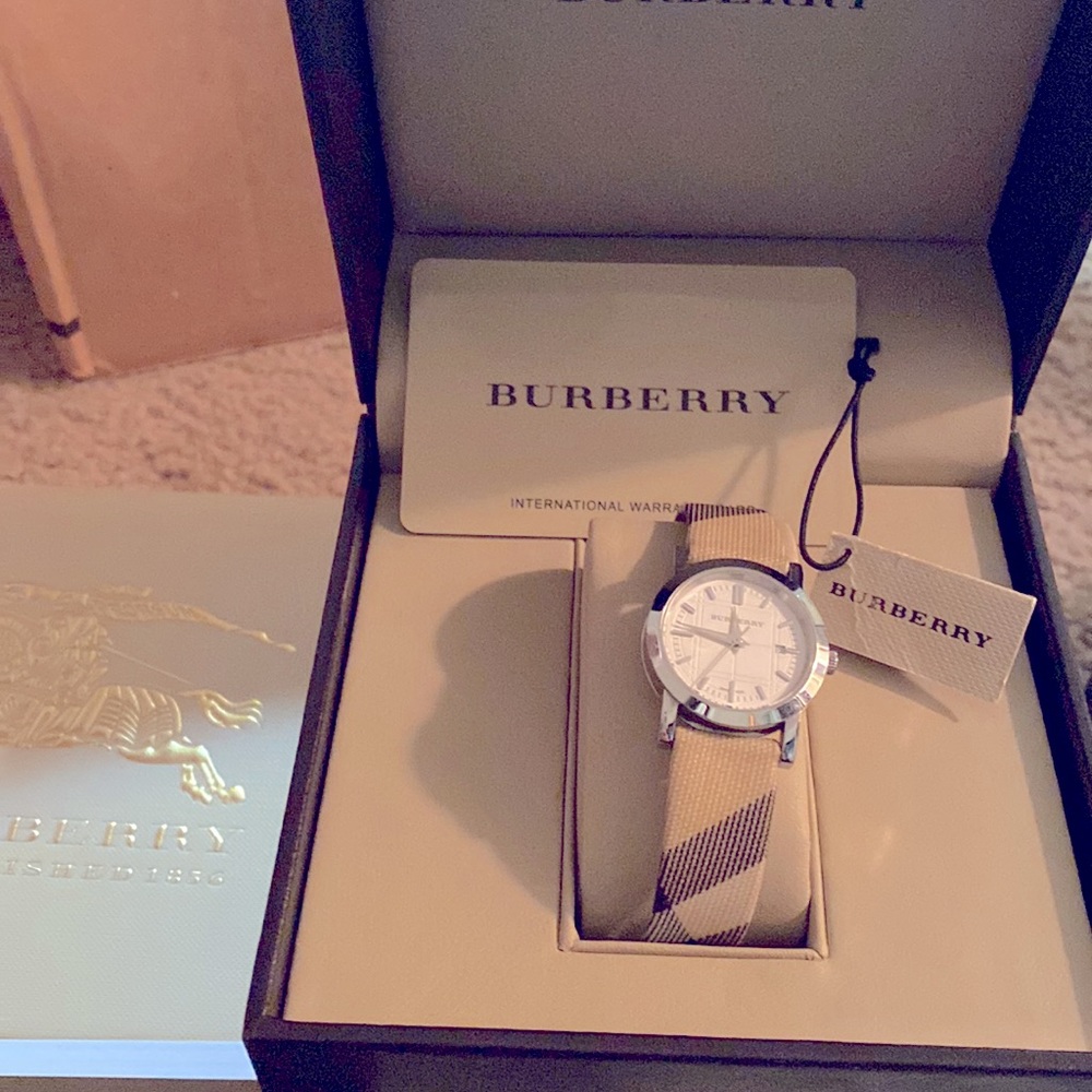 Burberry Heritage Nova Check Wrist Watch Authentix